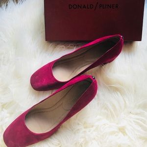 Size 10 Donald Pliner cranberry